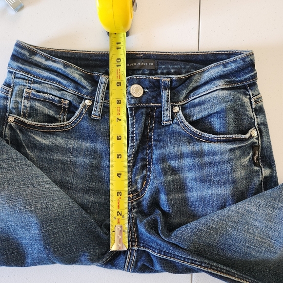 Silver Suki Cropped Denim Jeans Skinny Capri Stretchy Dark Wash Mid Rise Size 26 - Picture 8 of 12